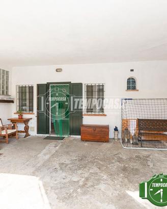 AMPIA VILLA CON GIARDINO