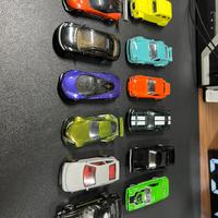 12 macchine Hot Wheels