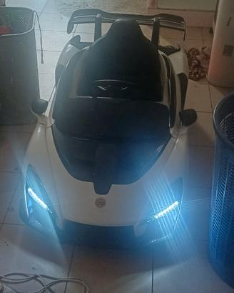 Macchina elettrica per bambini