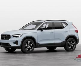 VOLVO XC40 B3 Mild hybrid Benzina Plus Dark