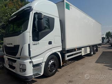 Motrice Stralis 460 FRC