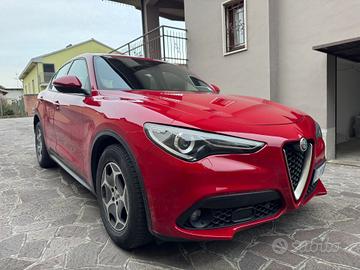 Alfa Romeo Stelvio 2.2 Turbodiesel 160 CV AT8 RWD 