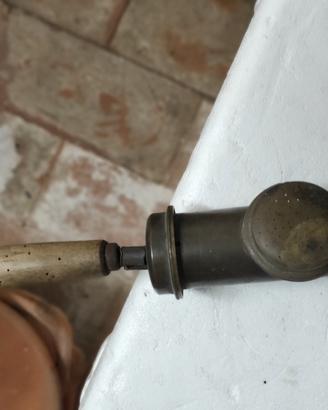 vecchio nebulizzatore insetticida 