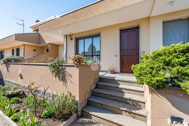 VILLA A SCHIERA A RESCALDINA