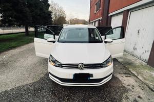Volkswagen touran 2016
