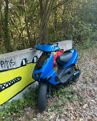 Aprilia SR 50 www