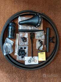 DIVERSI ACCESSORI NUOVI PER LA BICI