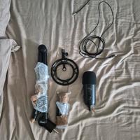 Blue Compass con shockmount e logitech glow