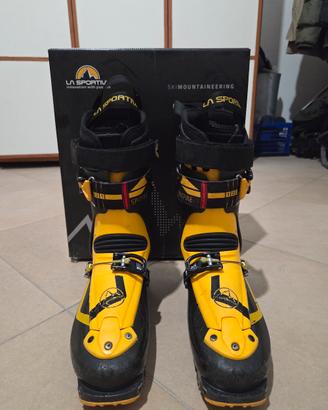 scarponi scialpinismo 