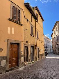 Casa indipendente di 84 m² con 4 locali a Viterbo