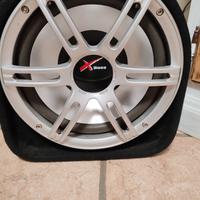 subwoofer amplificato per auto