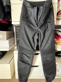 Pantaloni moto