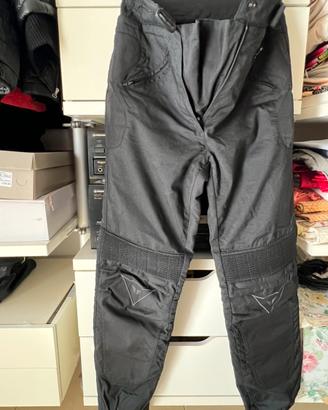 Pantaloni moto