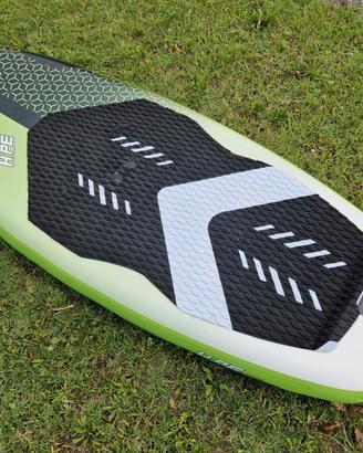 Attrezzatura completa: Wing 170L, Foil, Vele 5.0 e