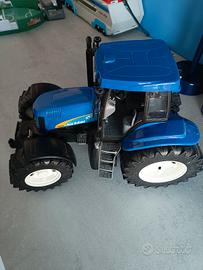 Trattore New Holland T8040