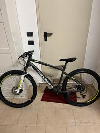 Bicicletta Rockrider grigia