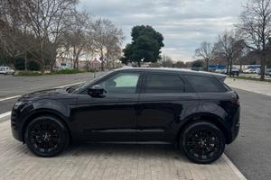 Evoque ibrida Plug In total black come nuova 