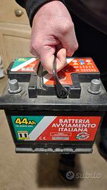 Battwria auto 44Ah