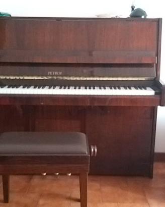 pianoforte verticale Petrof P116 E1 come nuovo