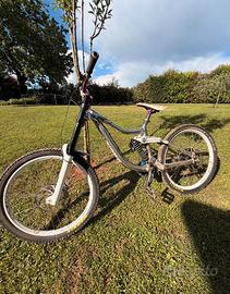 Bici dh kona
