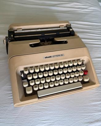 Macchina da scrivere Olivetti