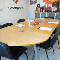 Arredamento sala riunione per ufficio