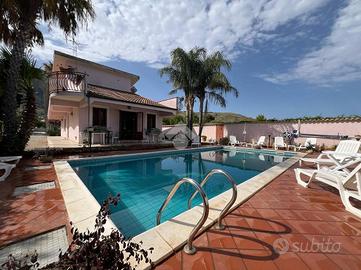 VILLA SINGOLA A CASTELLAMMARE DEL GOLFO