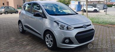 Hyundai i10 1.0 cc 12/15 7900€