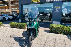 HONDA SH 125 VETRO TUTTO INCLUSO ANCHE PASSAGGIO