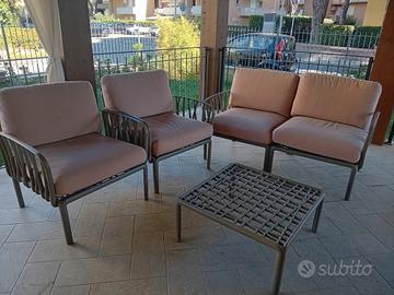 Divano e poltrone per arredamento esterno Nardi