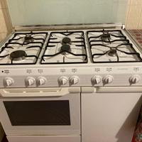 Cucina Ariston 6 fuochi e forno