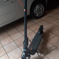 monopattino elettrico ninebot