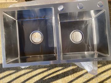 Lavello da cucina a due vasche in acciaio inox 304