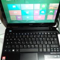 Netbook Acer AspireOne725