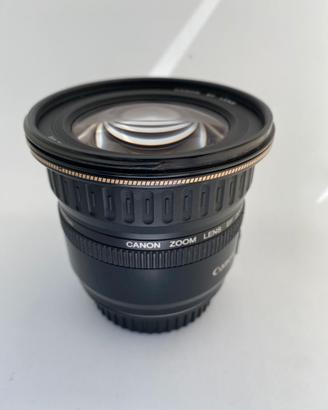 Canon EF 20-35mm f/3.5-4.5 USM