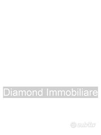 Palazzetto indipendente con terreno a Viagrande