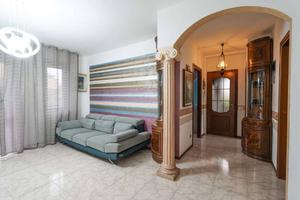 Appartamento di 120 m² con 5 locali e box auto a O