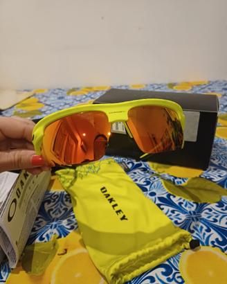 occhiali sportivi Oakley