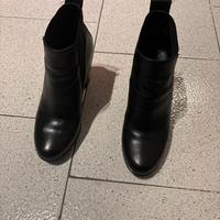 Stivaletto nero Janet Sport