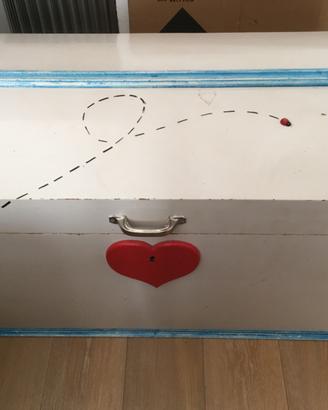 BAULE IN LEGNO DECORATO A MANO