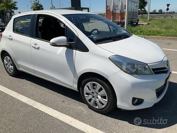 Toyota Yaris 5 Porte Yaris 5p 1.3 Active ok neopat