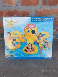 Polipo gigante gonfiabile per piscina