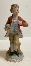 Statuina vintage N coronata stile Capodimonte