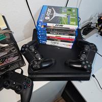 ps4 slim 1 TB con 3 controller, fc 25, sekiro ecc