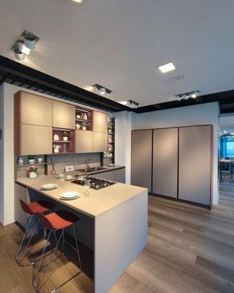 VENETA CUCINE modello LIKE J da esposizione