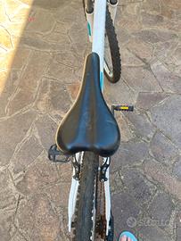 MOUNTAIN BIKE ROCKRIDER 5.2
