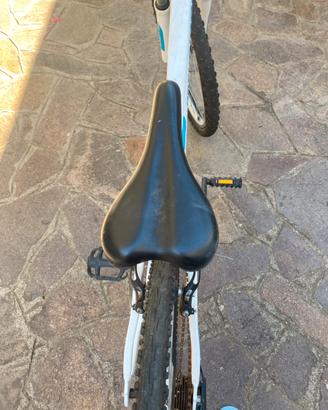 MOUNTAIN BIKE ROCKRIDER 5.2