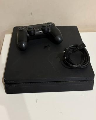 Play Station 4 Slim
