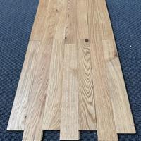 Parquet listello rovere poco nodato a Bologna