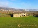 cascina-nelle-colline-delle-langhe-in-pietra